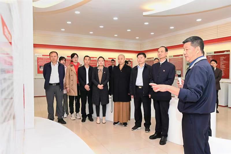 福建省人大常委會(huì)黨組書記、副主任雷春美和全國人大代表到順昌虹潤等地調(diào)研